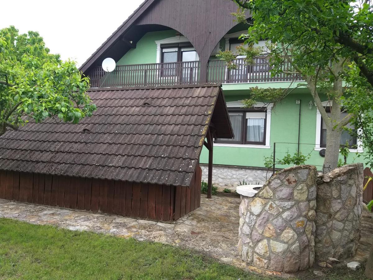 Tavasz Nyaraló Poroszló Exterior foto
